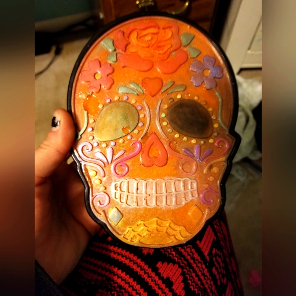 Skull trinket box